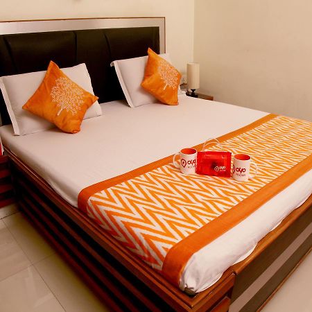 Oyo 2054 New Hotel Broadway Benares Buitenkant foto