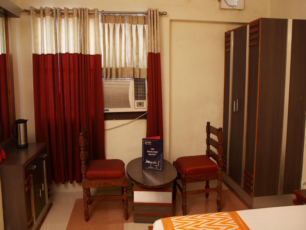 Oyo 2054 New Hotel Broadway Benares Buitenkant foto