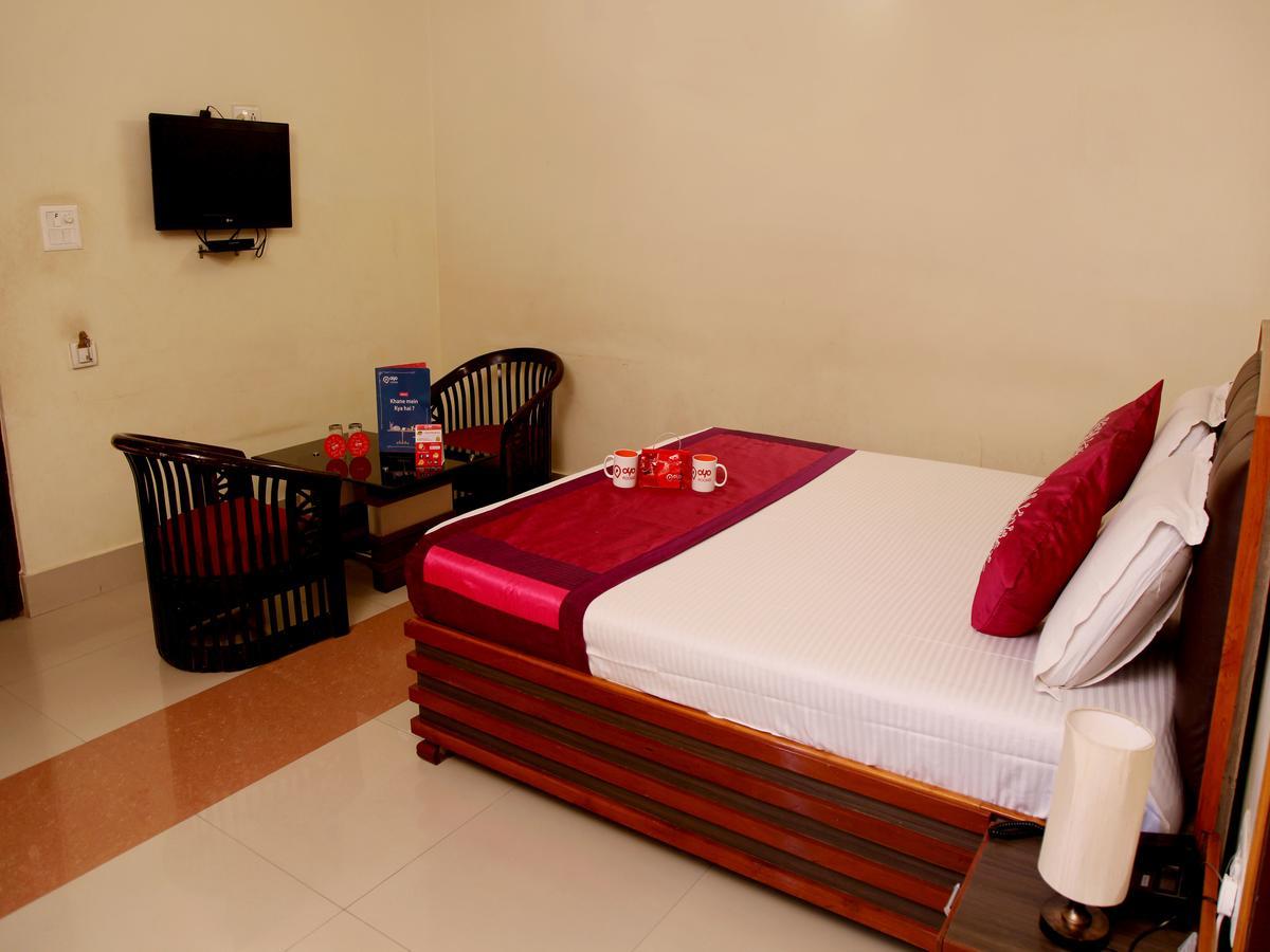 Oyo 2054 New Hotel Broadway Benares Buitenkant foto