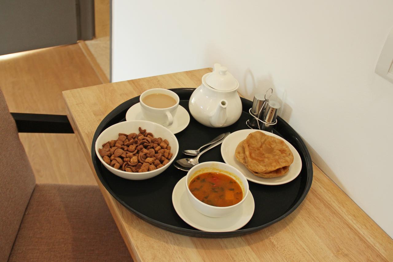Oyo 2054 New Hotel Broadway Benares Buitenkant foto