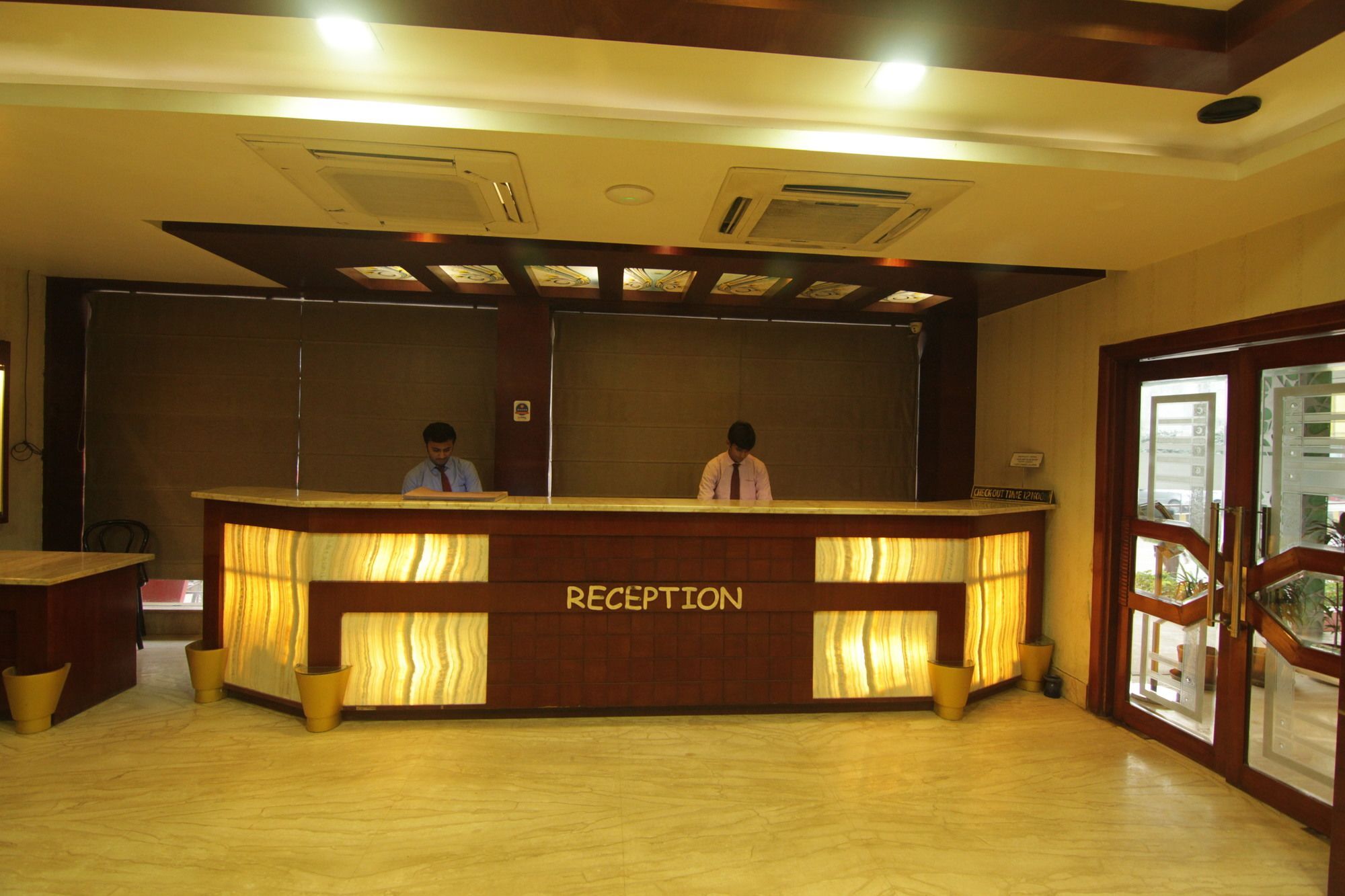 Oyo 2054 New Hotel Broadway Benares Buitenkant foto