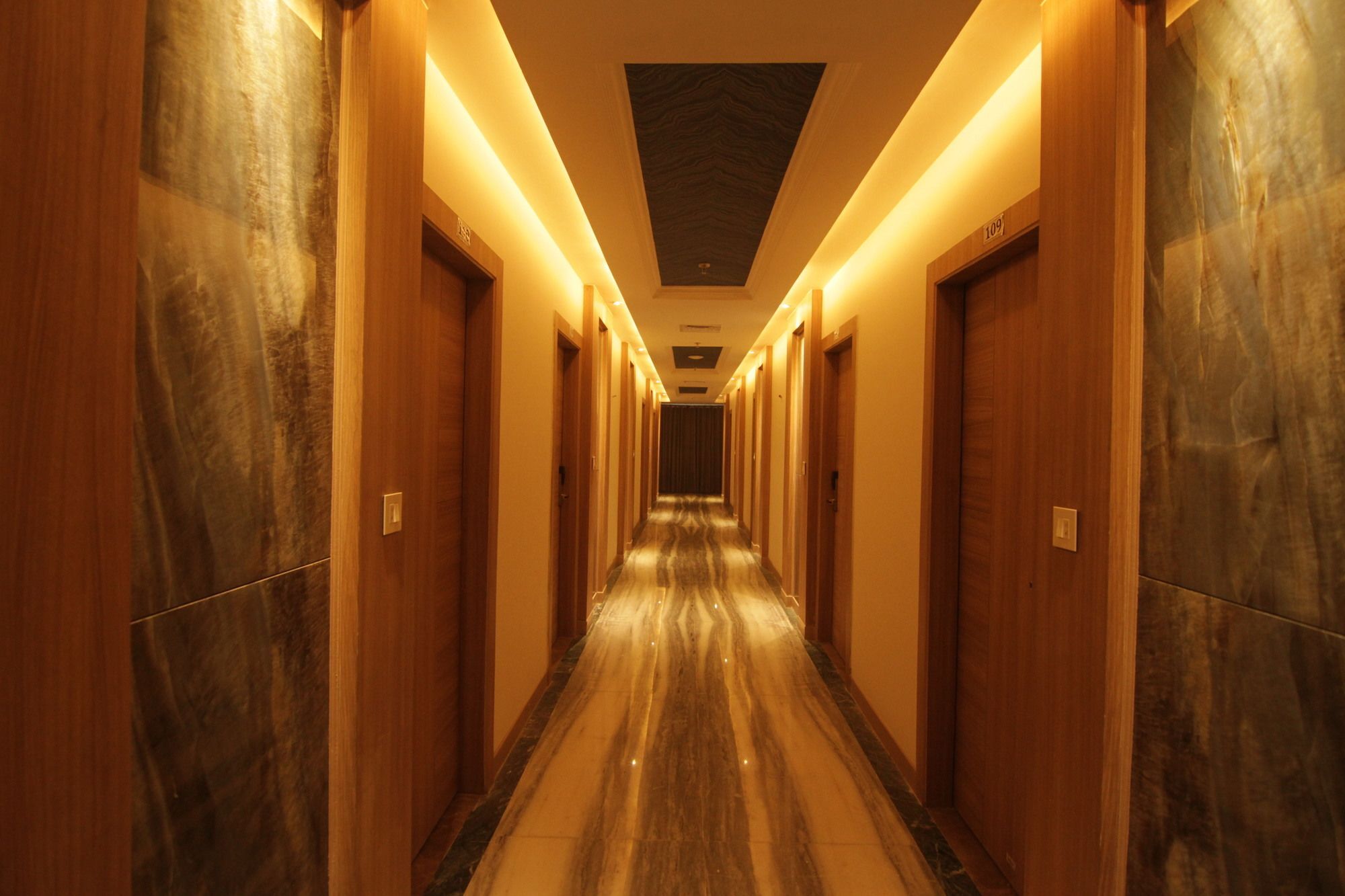 Oyo 2054 New Hotel Broadway Benares Buitenkant foto