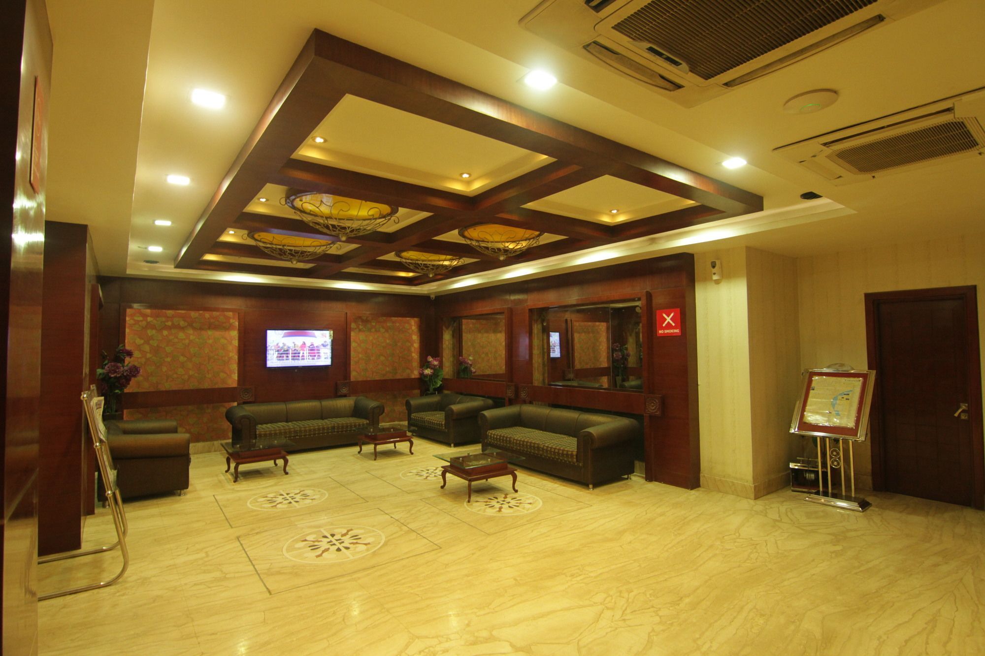 Oyo 2054 New Hotel Broadway Benares Buitenkant foto